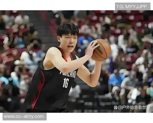 能否突破重围开拓者与热火对决前瞻杨瀚森与翻译共赏队友精彩扣篮瞬间